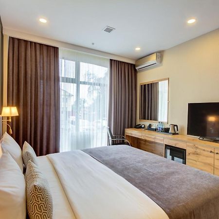 Aurum Hotel บิชเคก ภายนอก รูปภาพ
